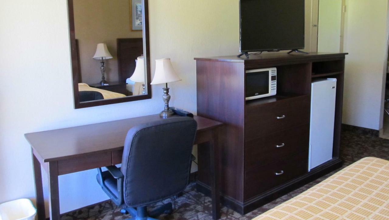 Magnuson Hotel Idabel Luaran gambar